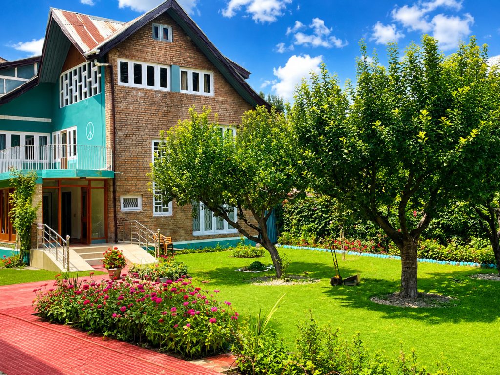 Lakshmi Guest House Hotel in Srinagar
