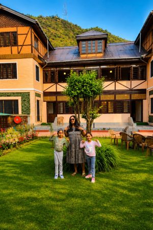 Lakshmi Guest House Beautiful Stay in Srinagar
