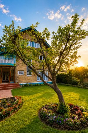 Lakshmi Guest House Hotel in Srinagar